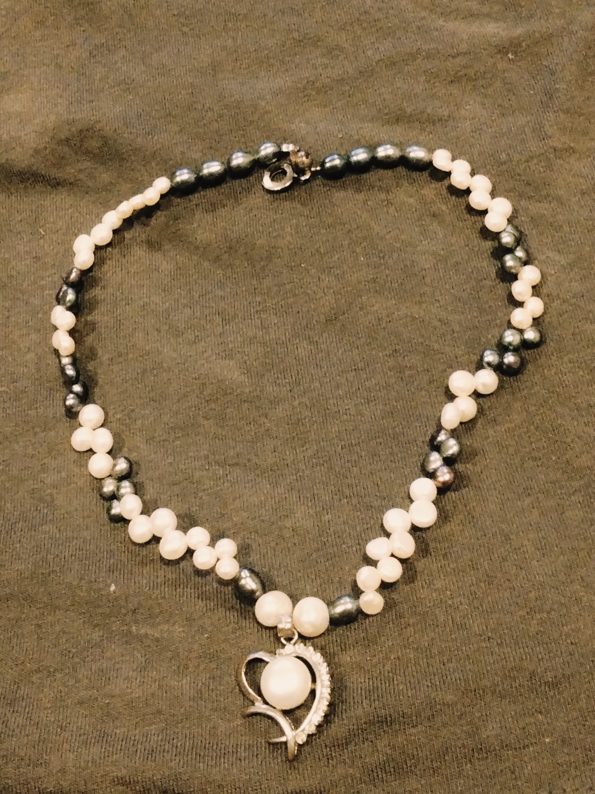 Genuine pearl necklace