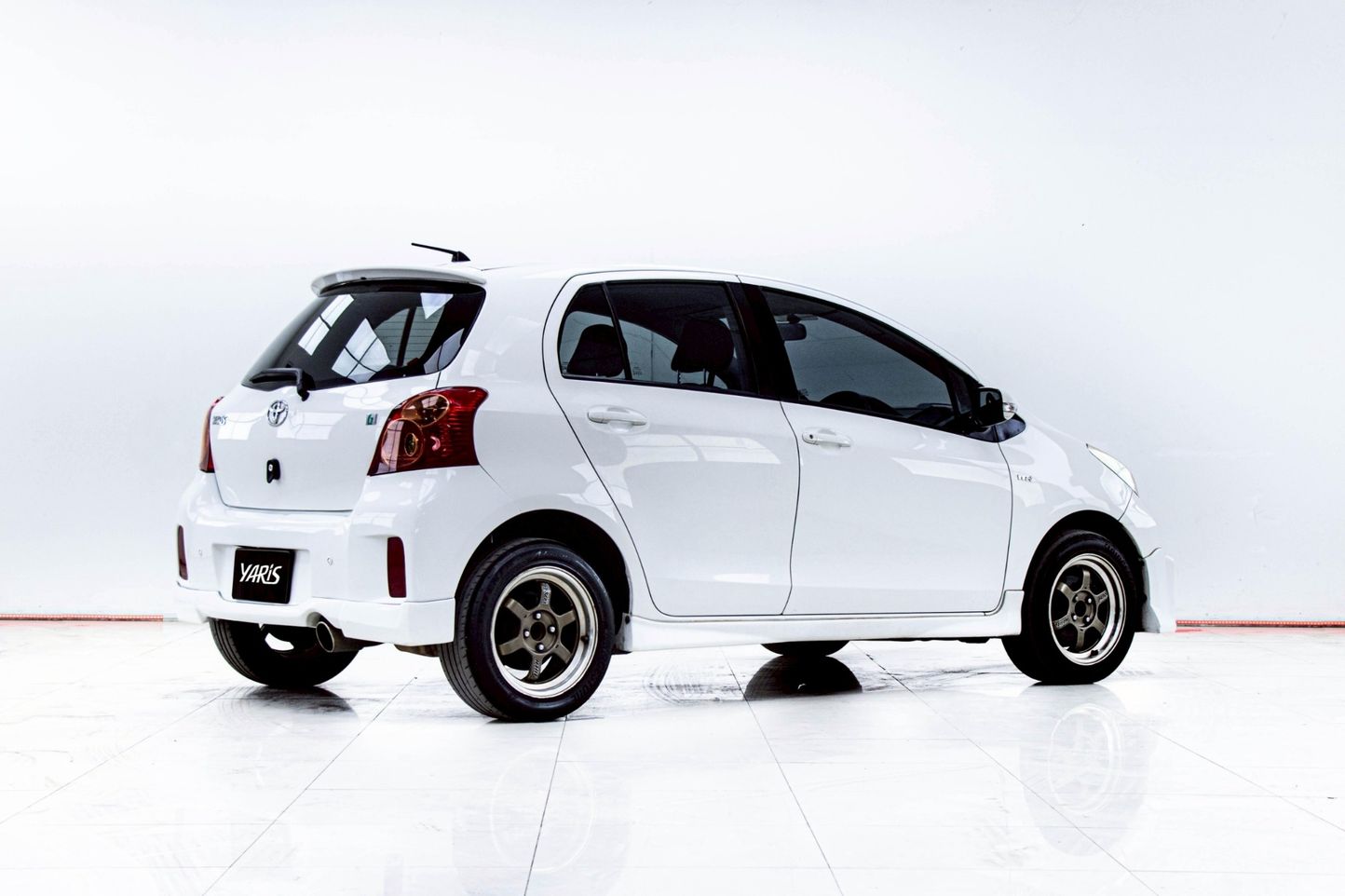 TOYOTA YARIS 1.5: 3 image