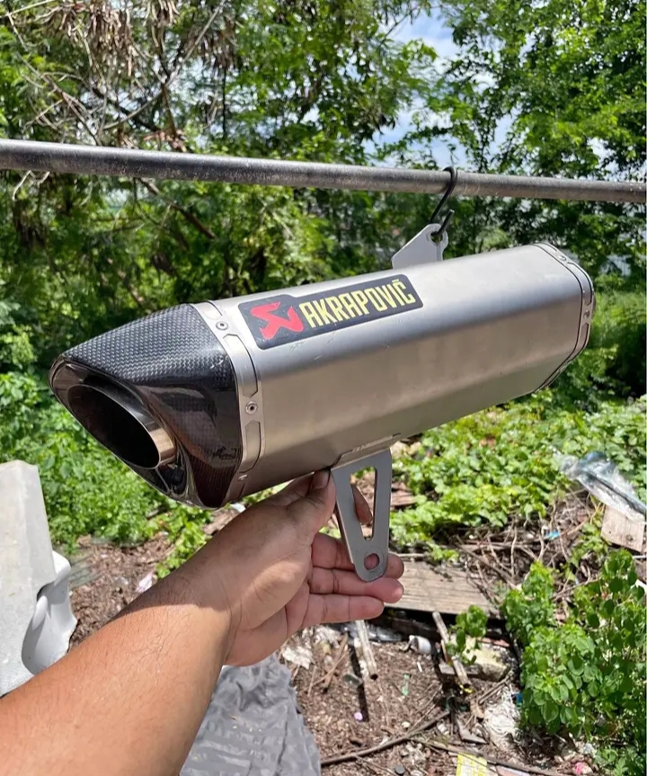 Exhaust tip