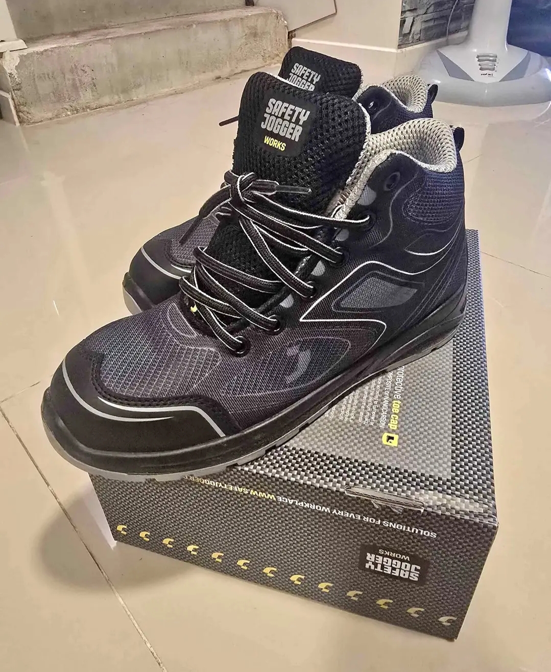 High-top shoes