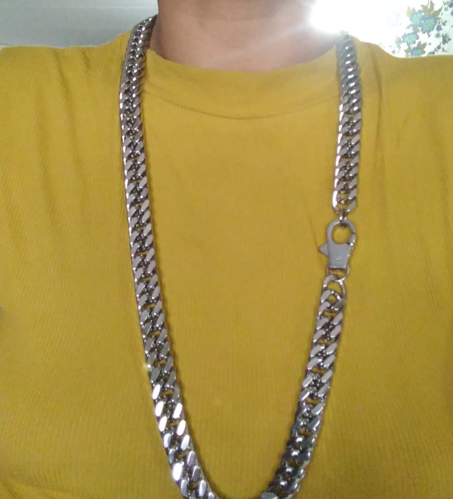 Thick, beautiful, exquisite necklace: 4 image